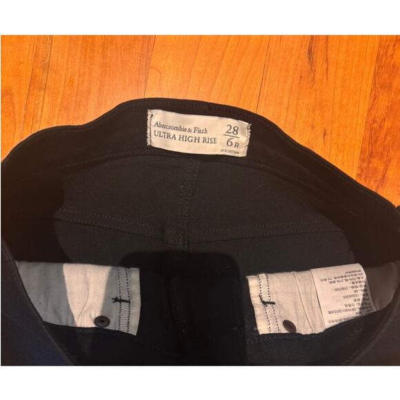 Abercrombie & Fitch High Ultra High Rise Jeans in no fade Black sz 28 / 6 womens - Picture 9 of 10